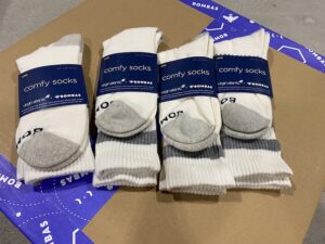 Virgin Atlantic [Large] Vintage Stripe Calf Sock Gray and White